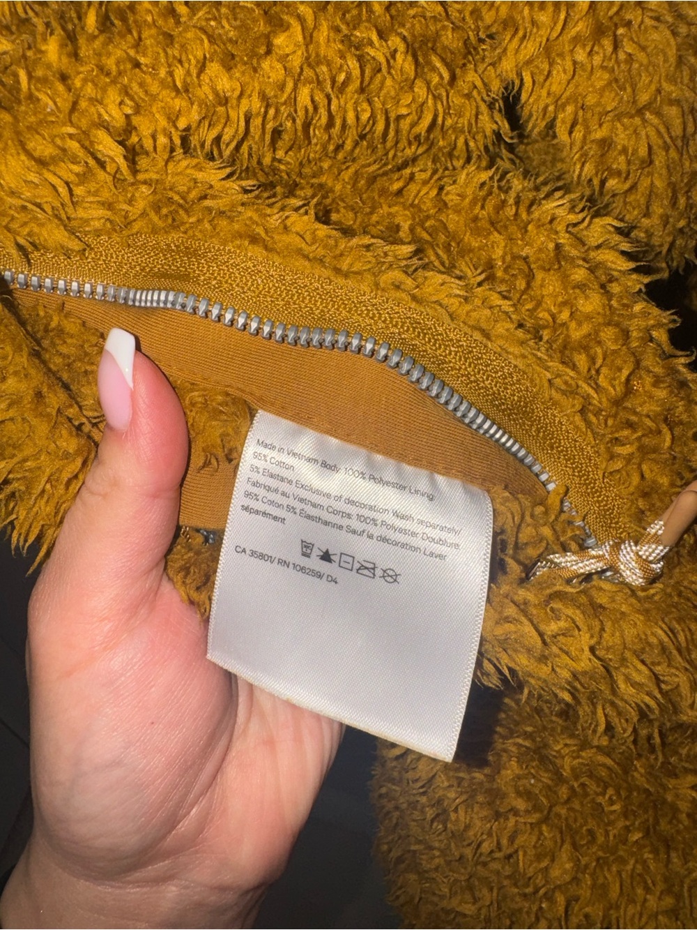 Lululemon Oh So Sherpa Jacket/ Size 4 - Picture 10 of 10